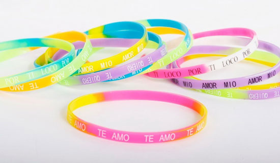 aprende a hacer pulseras de silicona