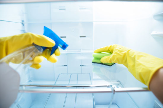 aprende como limpiar la nevera